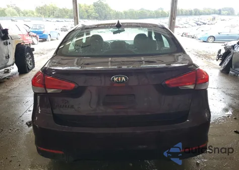 2018 Kia Forte Lx from USA, damaged, VIN 3KPFK4A75JE258692